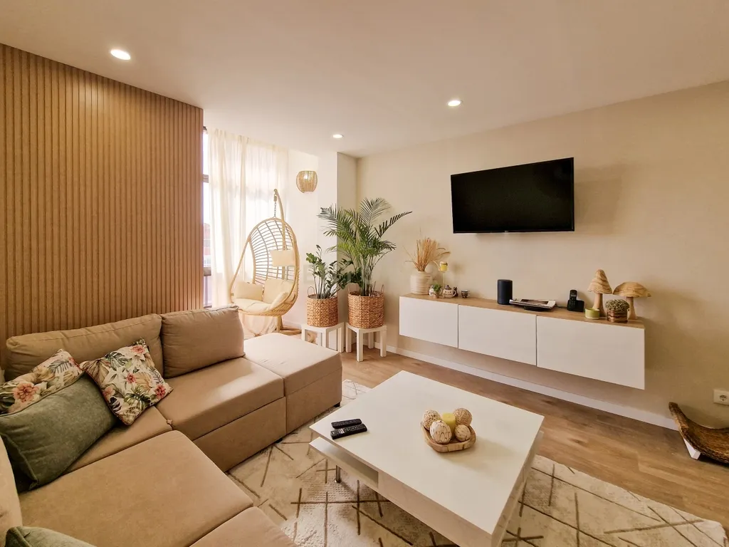 Excelente apartamento de 4 assoalhadas RENOVADO recentemente, com amplitude de todas as suas divisões - 113m2. - Image 2