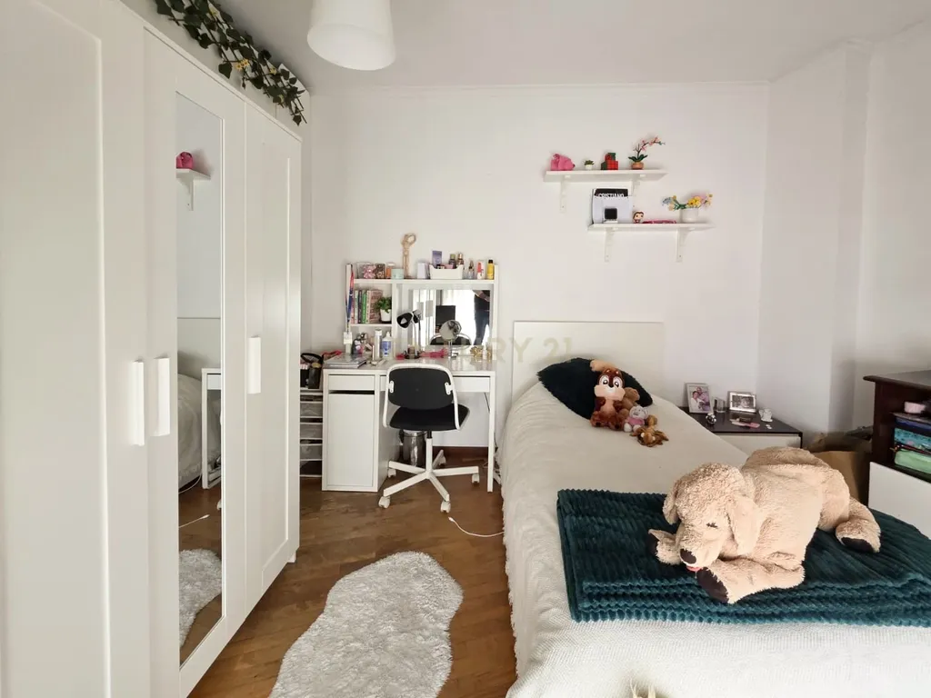 Apartamento T3 no Centro de Paredes – Espaço, Conforto e Localização Privilegiada - Image 23