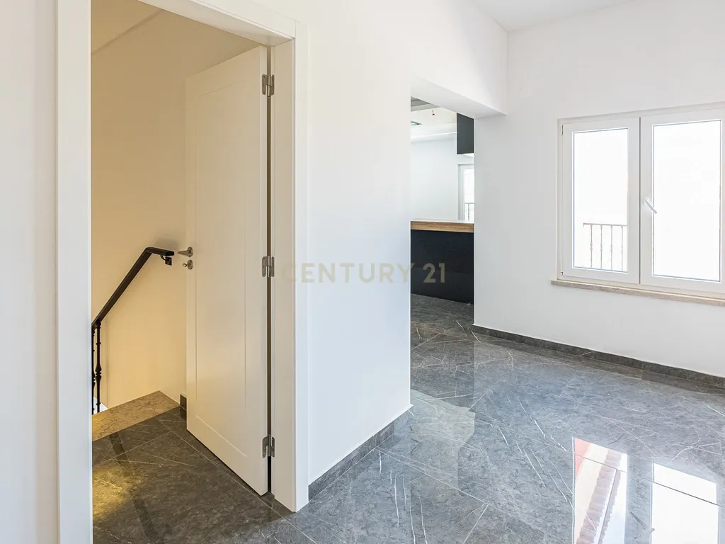 Moradia T6 de Luxo - 924 m² - Piscina - São Pedro da Cadeira - Nova - Image 47