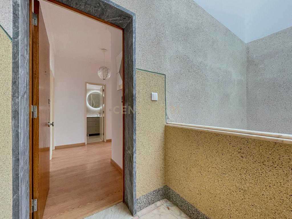T2 para Arrendamento em Corroios – Conforto, Modernidade e Localização Privilegiada - Image 7