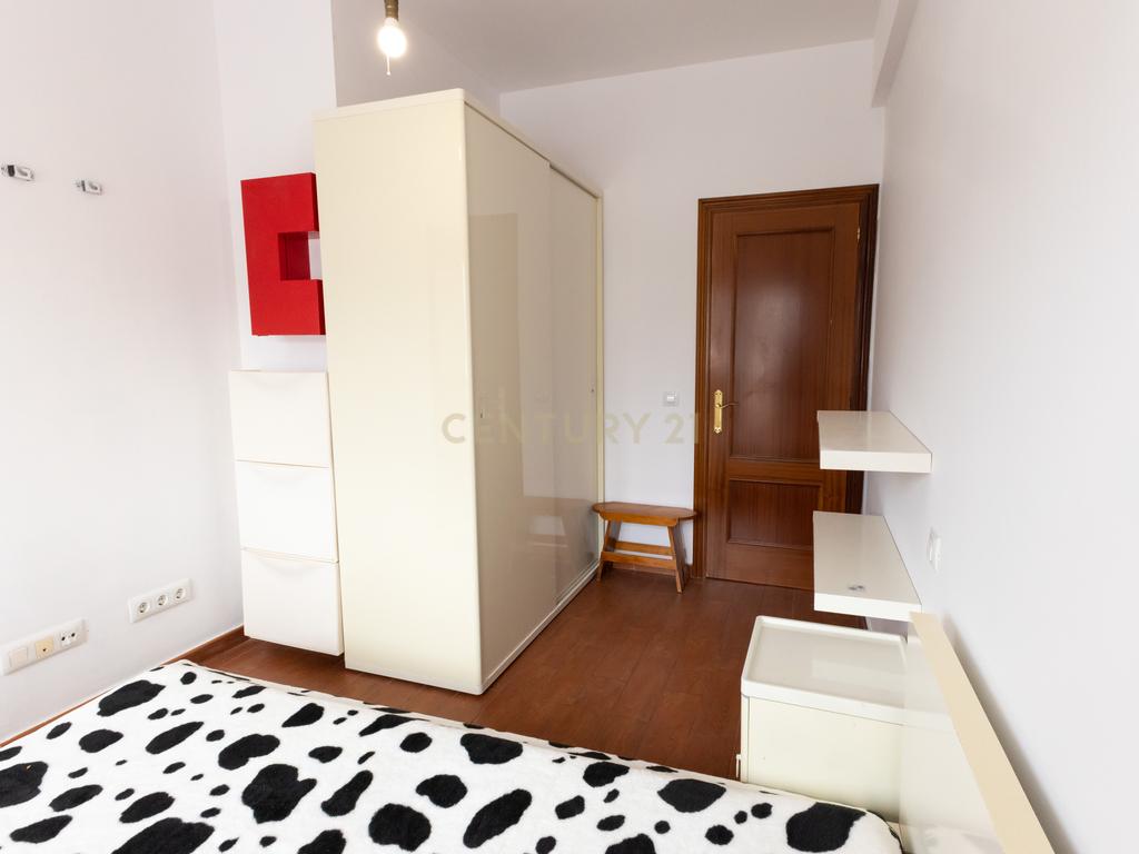  - Image 19