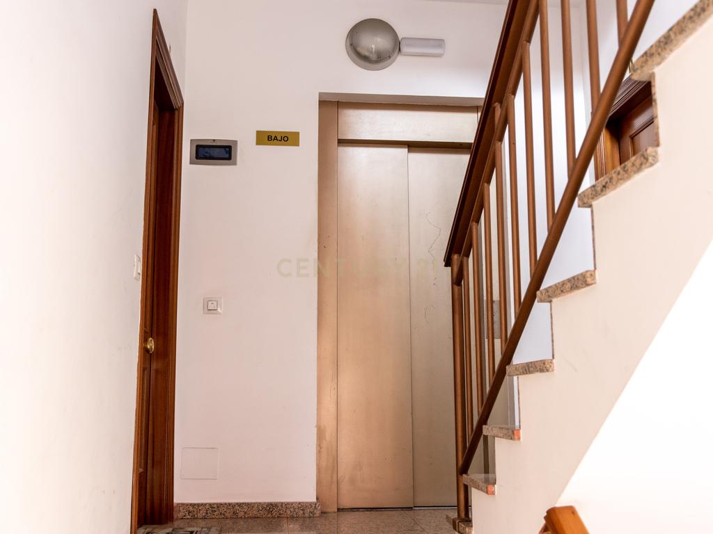  - Image 25