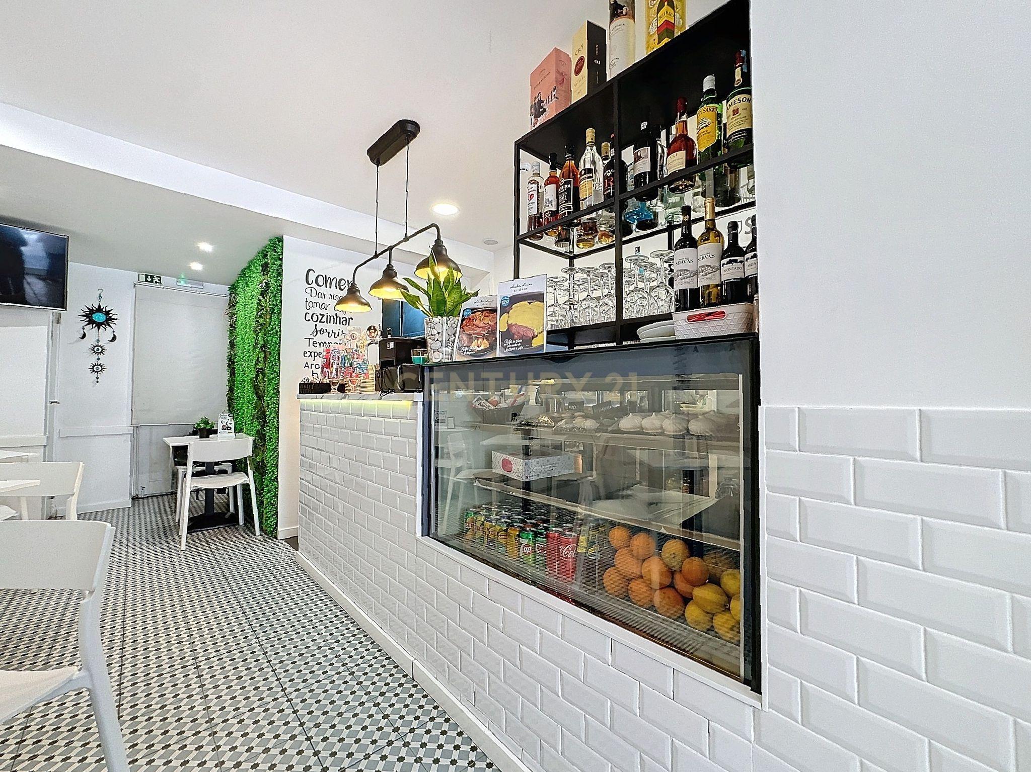 TRESPASSE - SNACK BAR - CAFÉ - PRAÇA SOUSA OLIVEIRA - NAZARÉ - Image 12