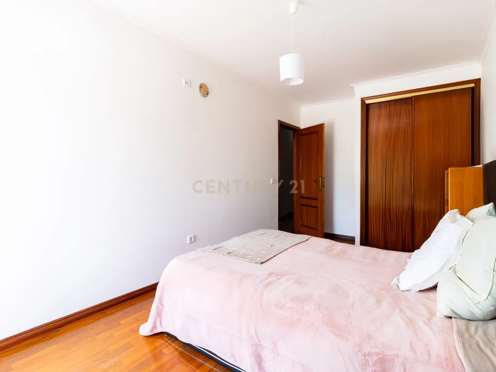 Excelente Moradia T3 , espaço exterior e garagem – Marinha Grande - Image 10
