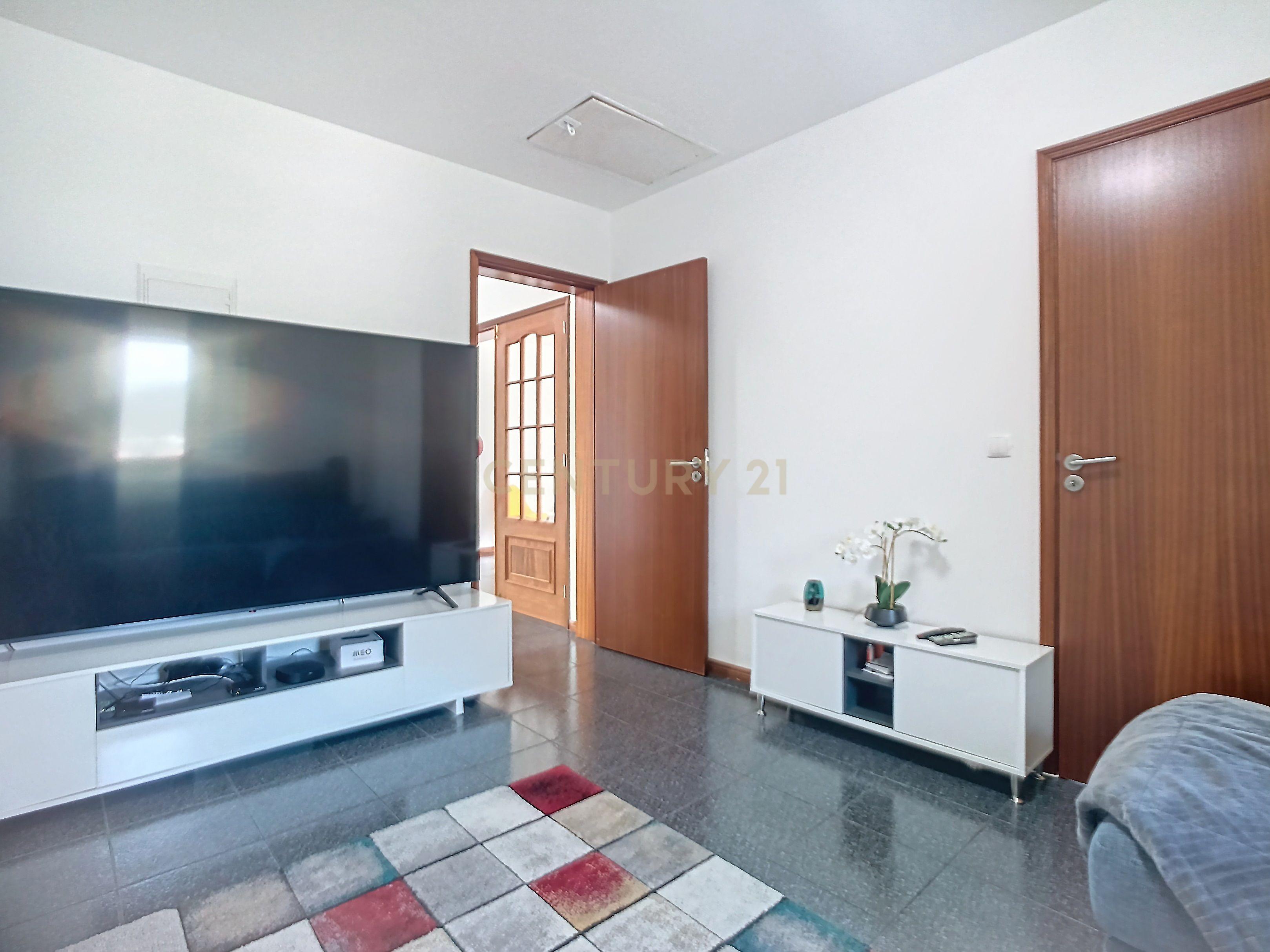 Moradia T4 em Povoação - Image 22