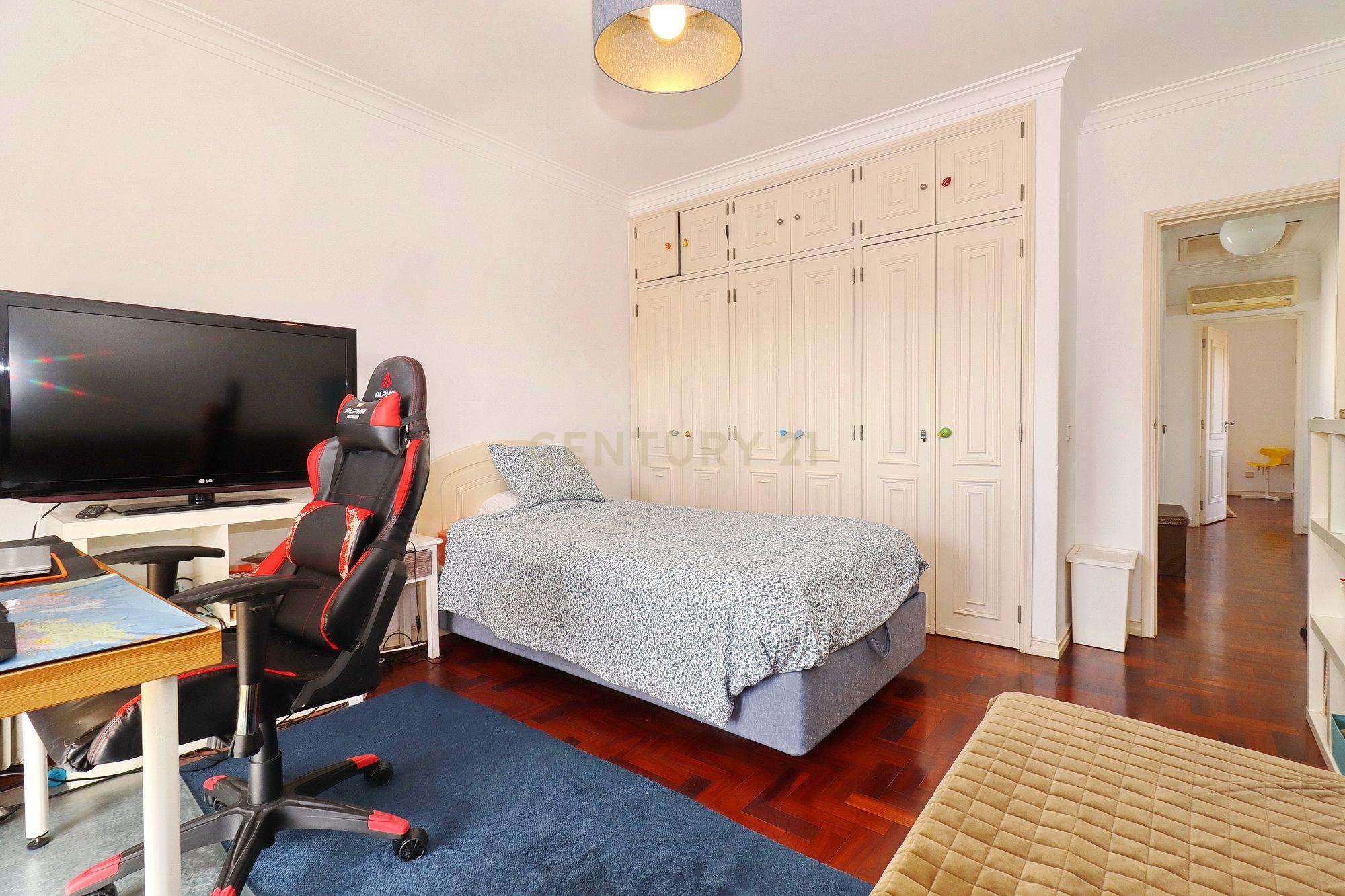 Moradia de Charme em zona residencial Prime, em Santo Amaro de Oeiras - Image 27
