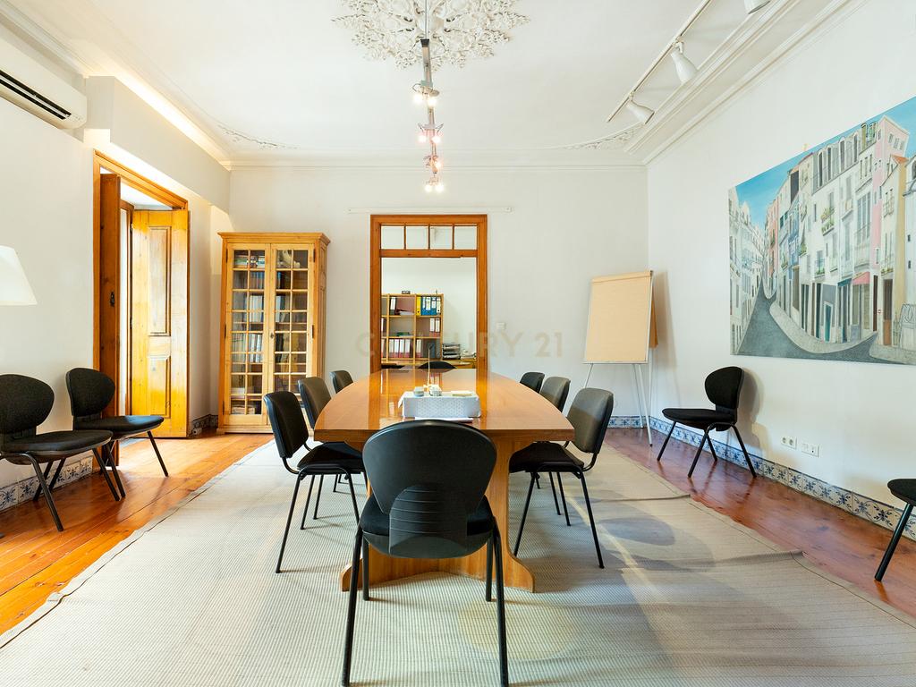 Andar em edifício pombalino, 300m2, Rua de São José (jto ao teatro Tivoli) - Image 3