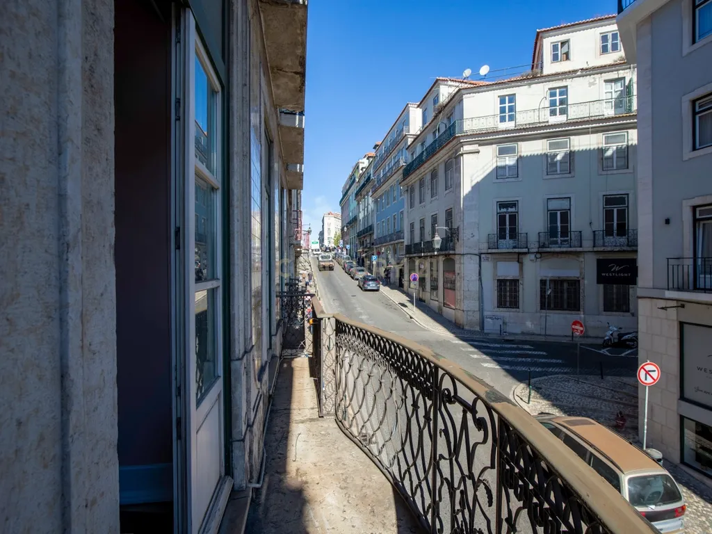 *Apartamento Exclusivo em Edifício Tradicional de Lisboa* - Image 25