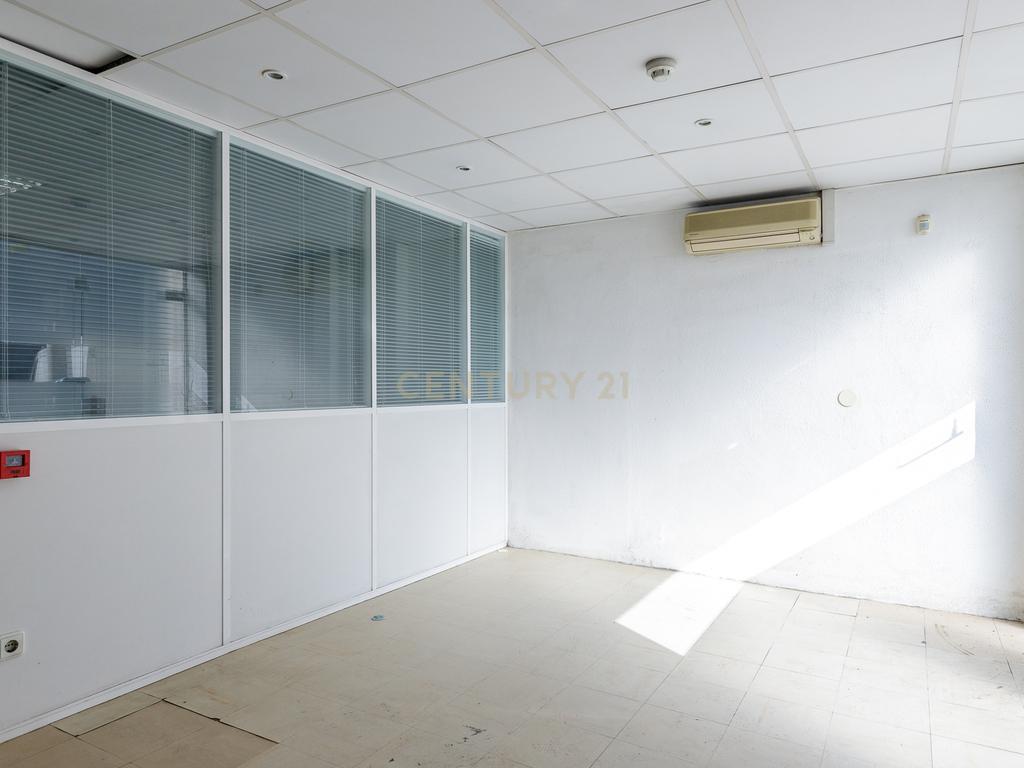 Loja para investimento em Odivelas - Image 24