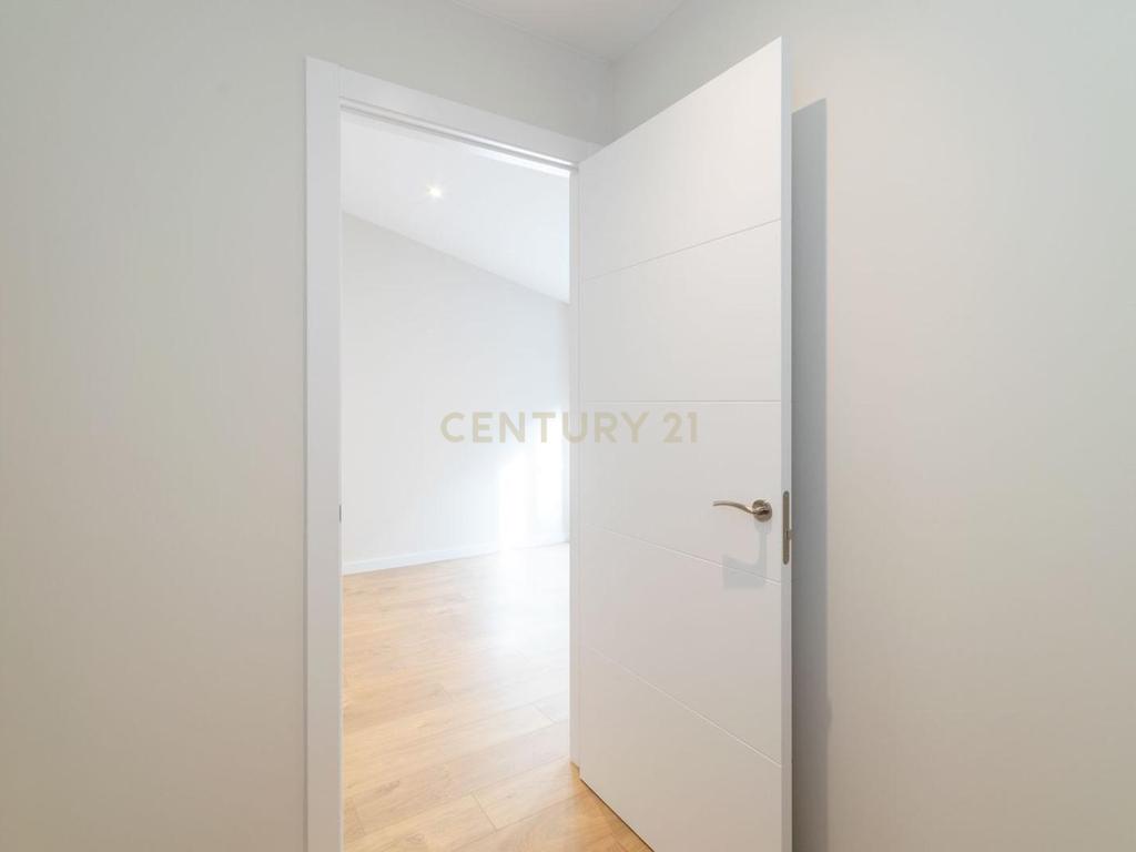  - Image 10