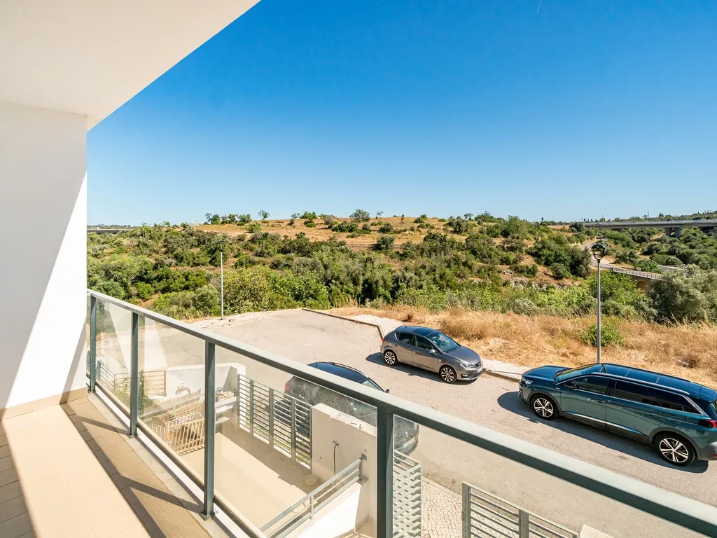 Casa Moderna em Alcantarilha, Silves - Perto de Golfe - Image 4