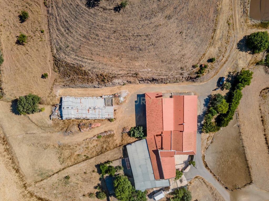 Moradia T3 + 2 Armazéns - Image 22
