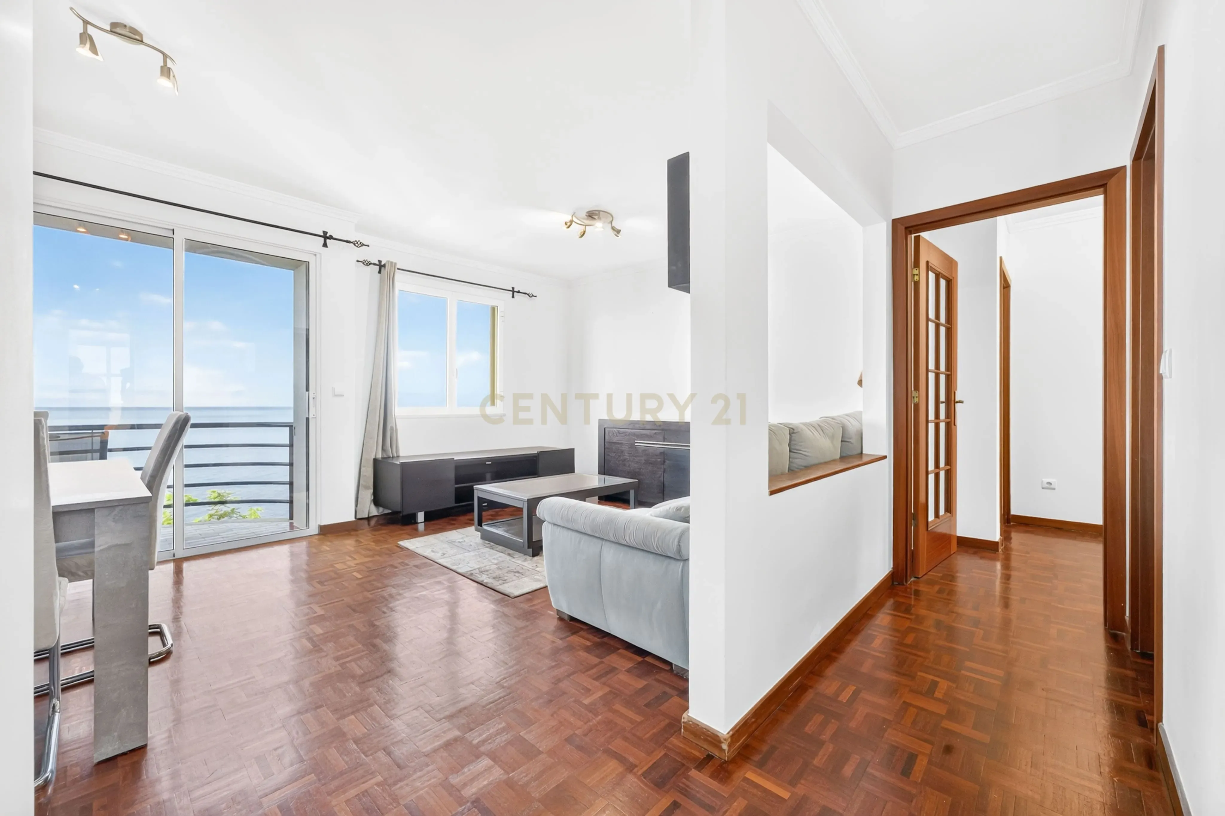 Fotografia 9 de T3 Primeira Linha com Vista Mar Deslumbrante em Câmara de Lobos