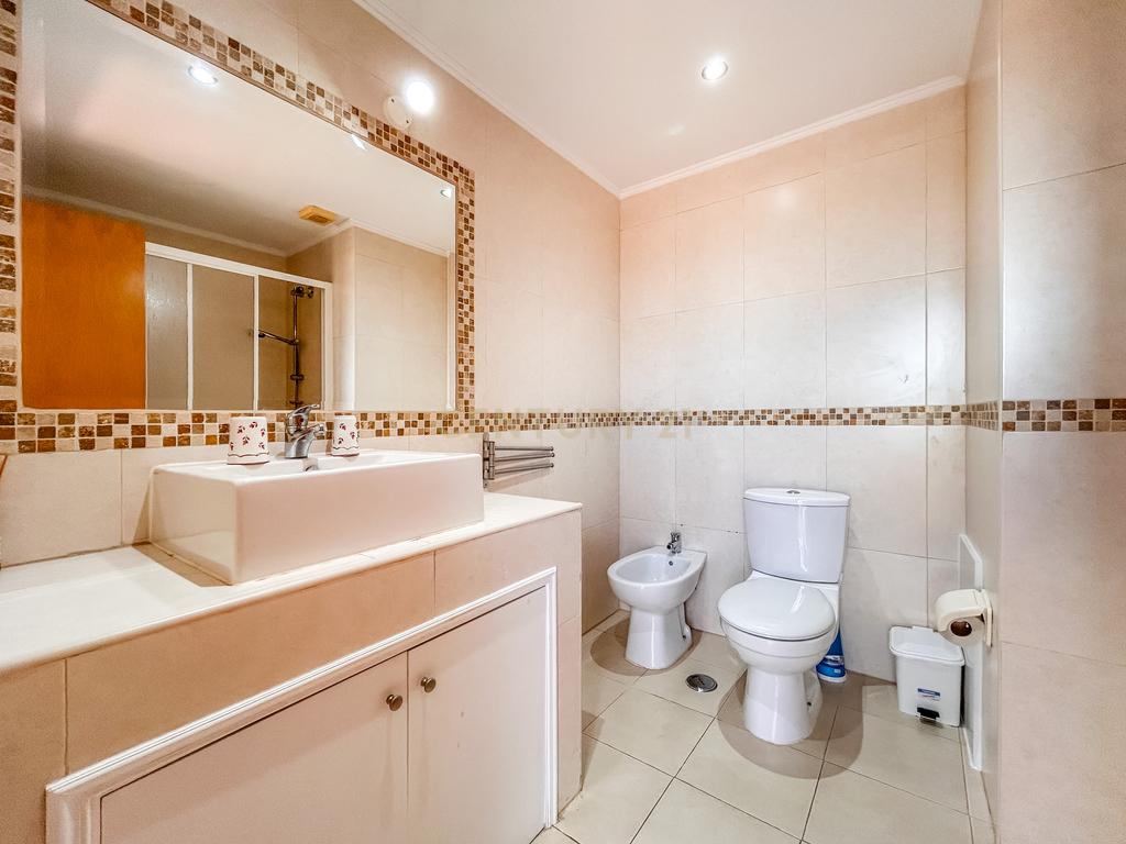Apartamento T2 com Vista Mar, Albufeira, Algarve - Image 14