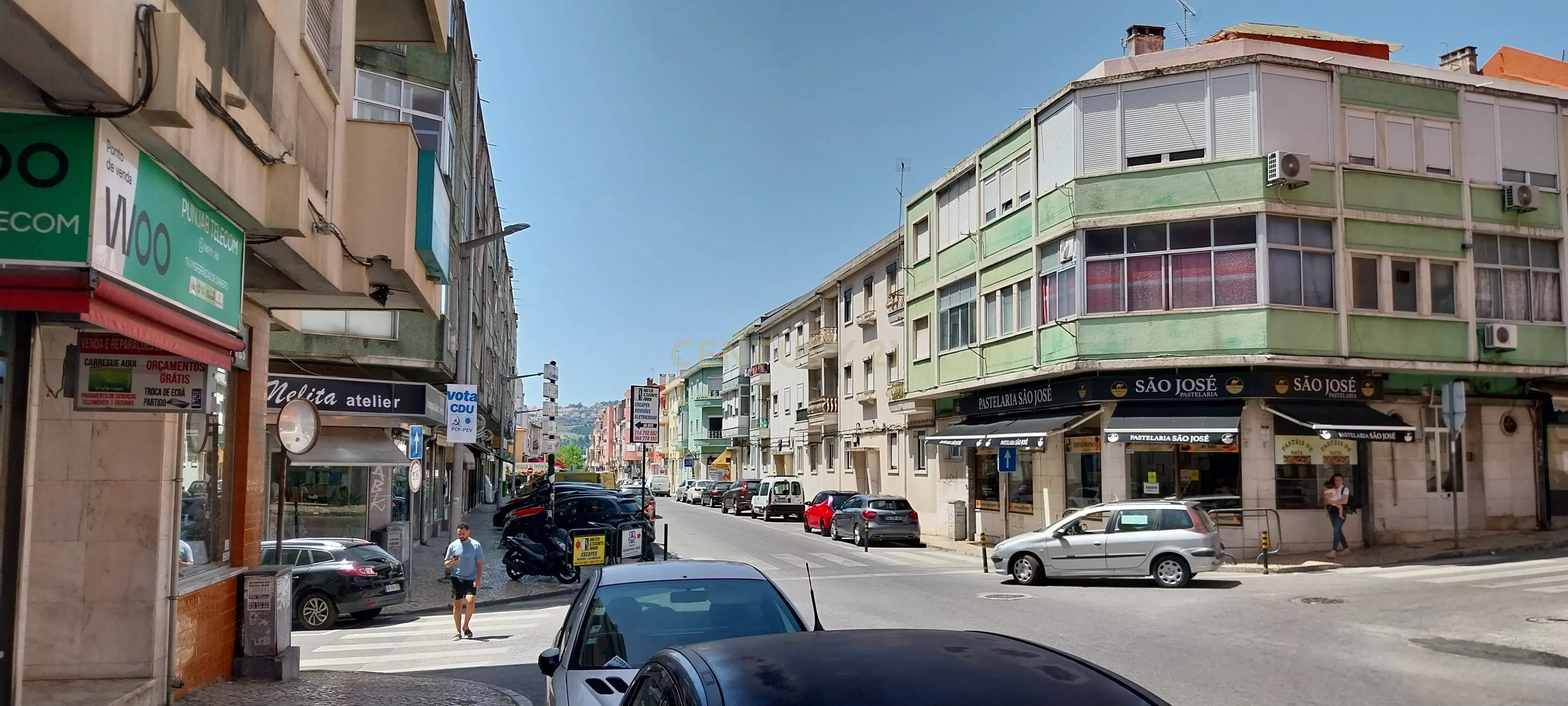 Loja de rua, em excelente localização no centro da Pontinha - Odivelas - Image 1