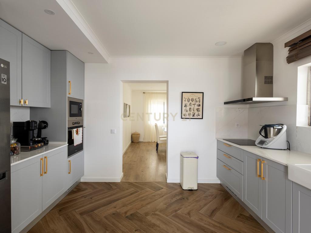 Moradia de Sonho na Charneca da Caparica – Elegância, Conforto e Localização Privilegiada - Image 83