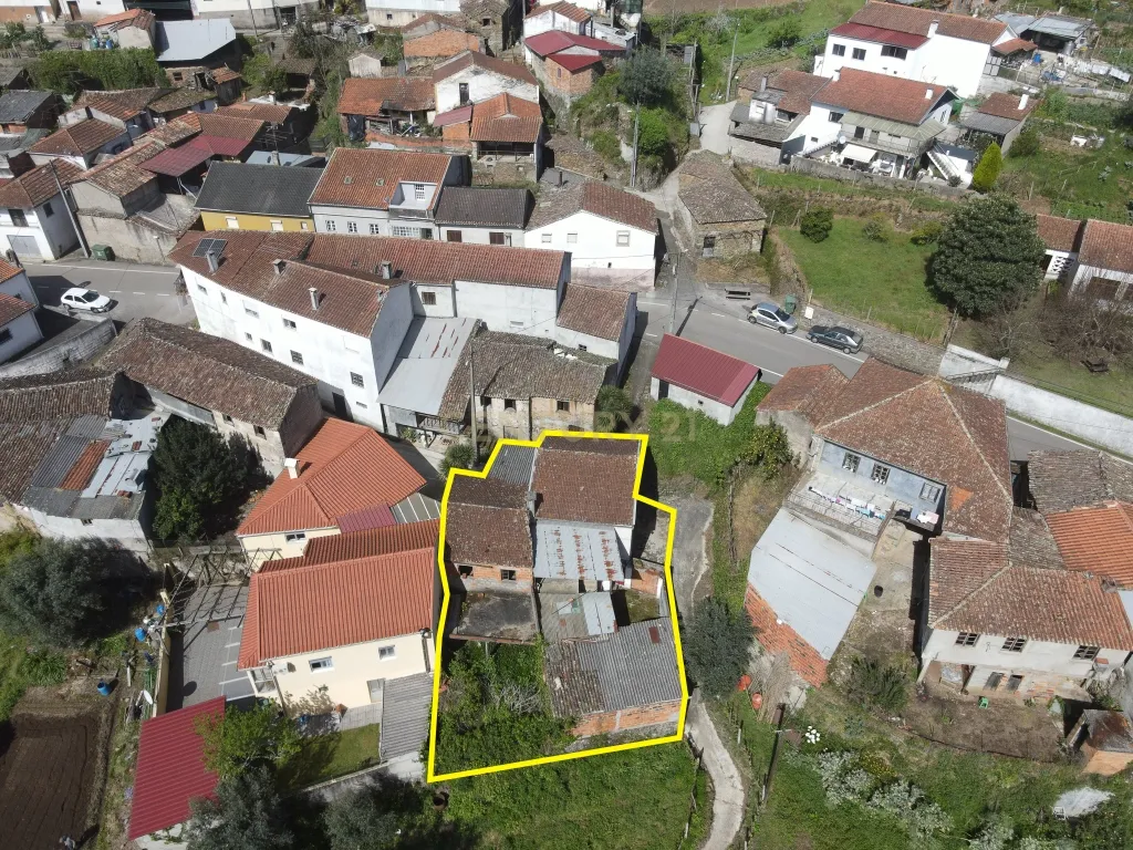Moradias para Reabilitação em Vila Nova de Poiares - Image 38