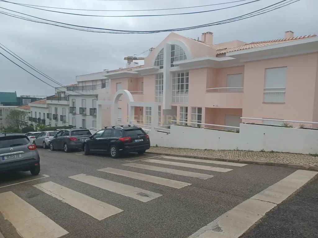 Apartamento T3 em Cascais com Vista Mar - Image 1