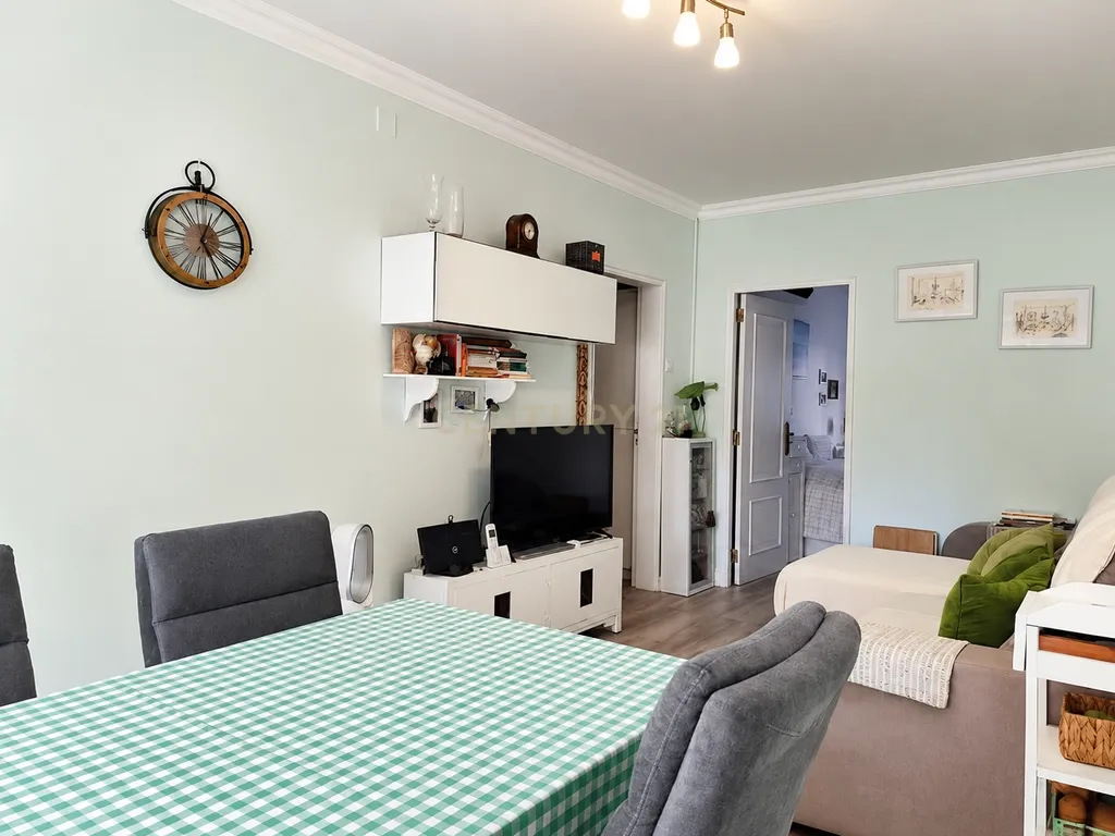 Apartamento T3 Renovado com 2 Casas de Banho | Olivais, Lisboa - Image 6