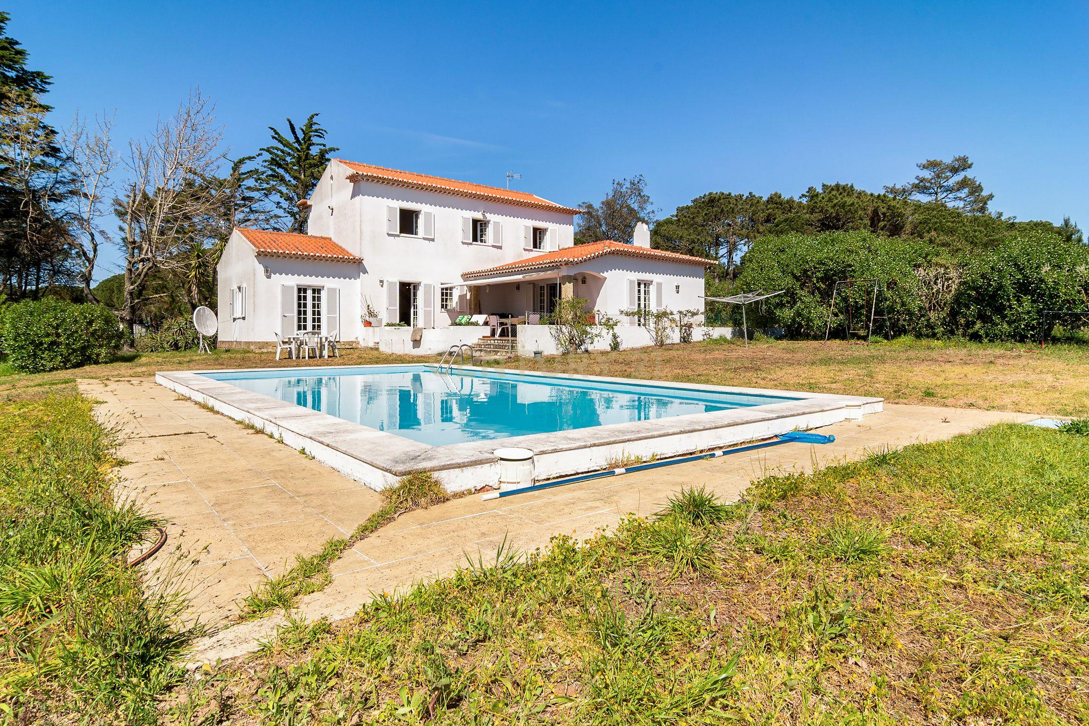 Fotografia 6 de Moradia T4 -205m2  com piscina, área total 14000m2 - Sintra