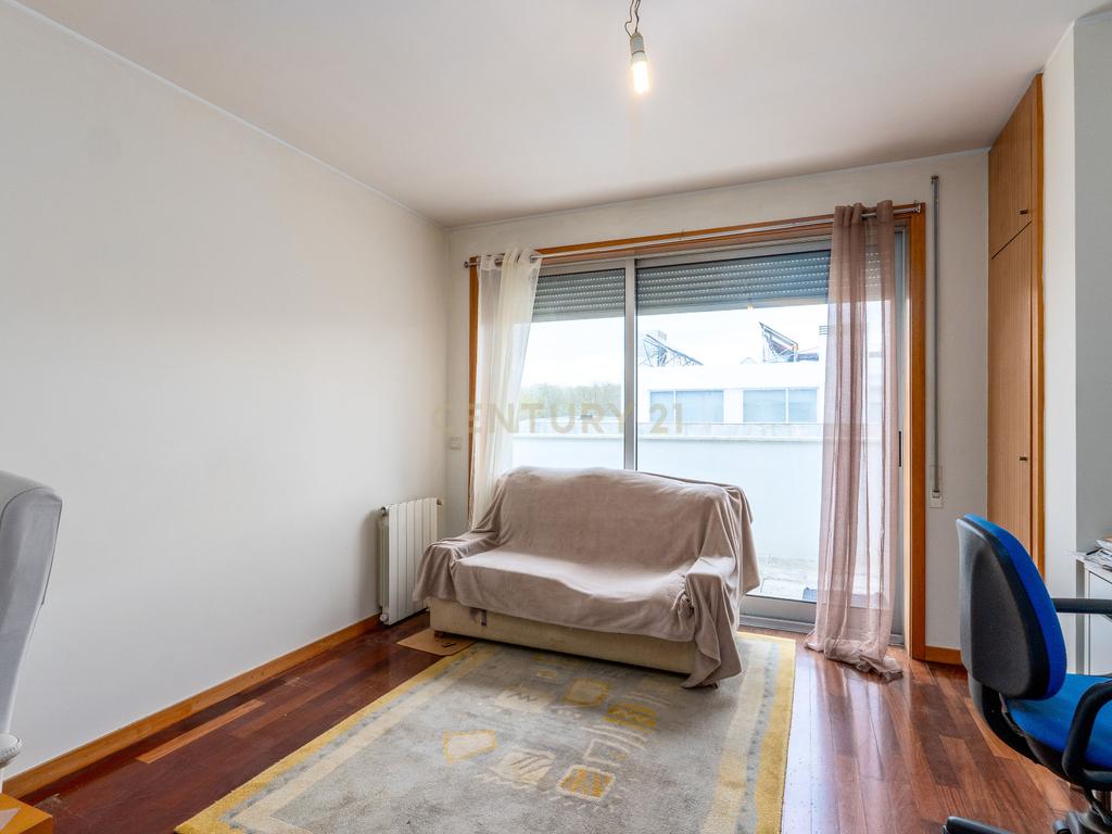 Apartamento "Cobertura" com terraço nas 3 frentes T4 (Atualmente T3 + Escritório) no Condomínio "Tílias do Atlântico" - Image 22