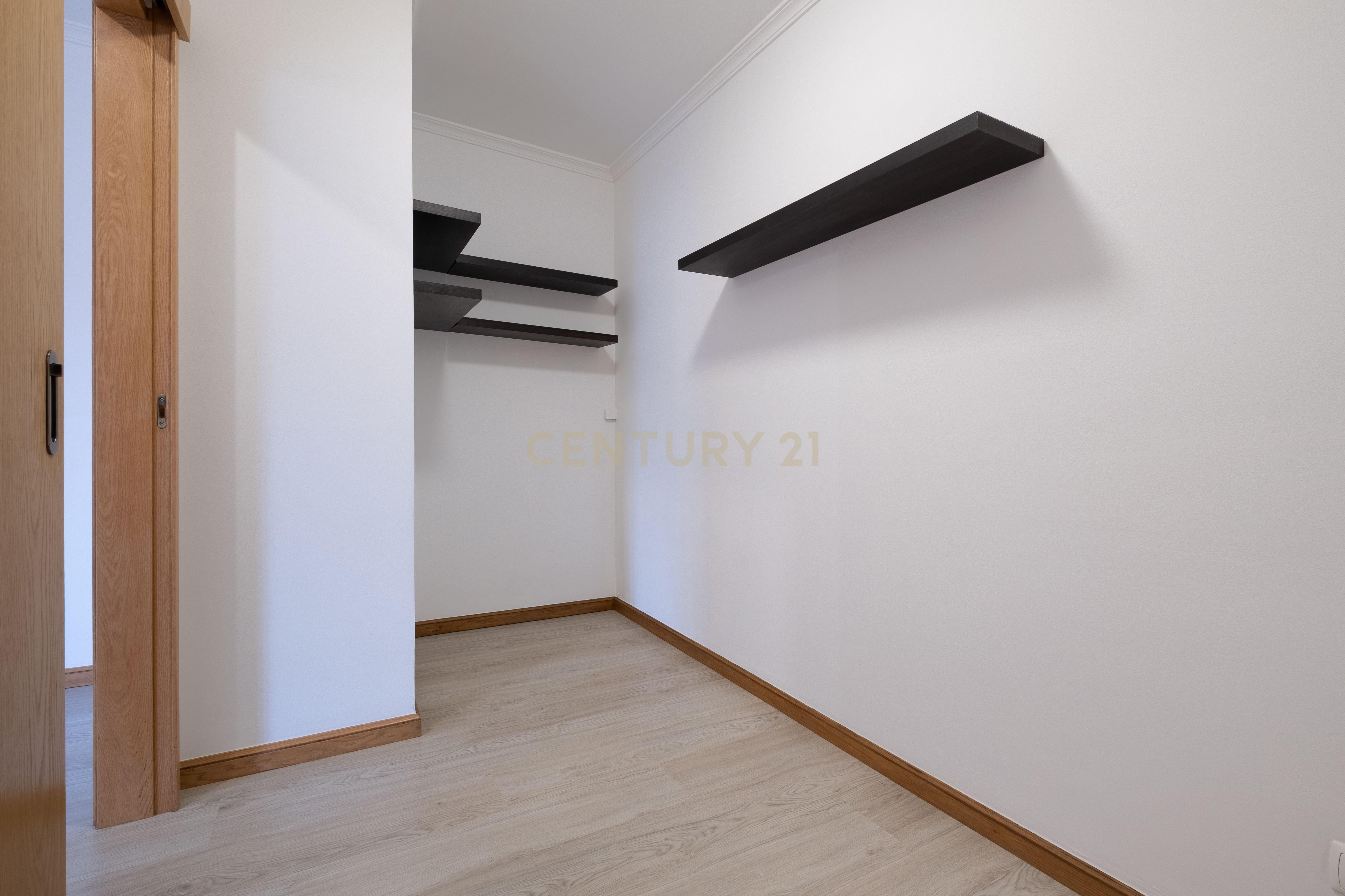 Fotografia 4 de Apartamento T2 para Arrendamento – Centro do Funchal, Ilha da Madeira