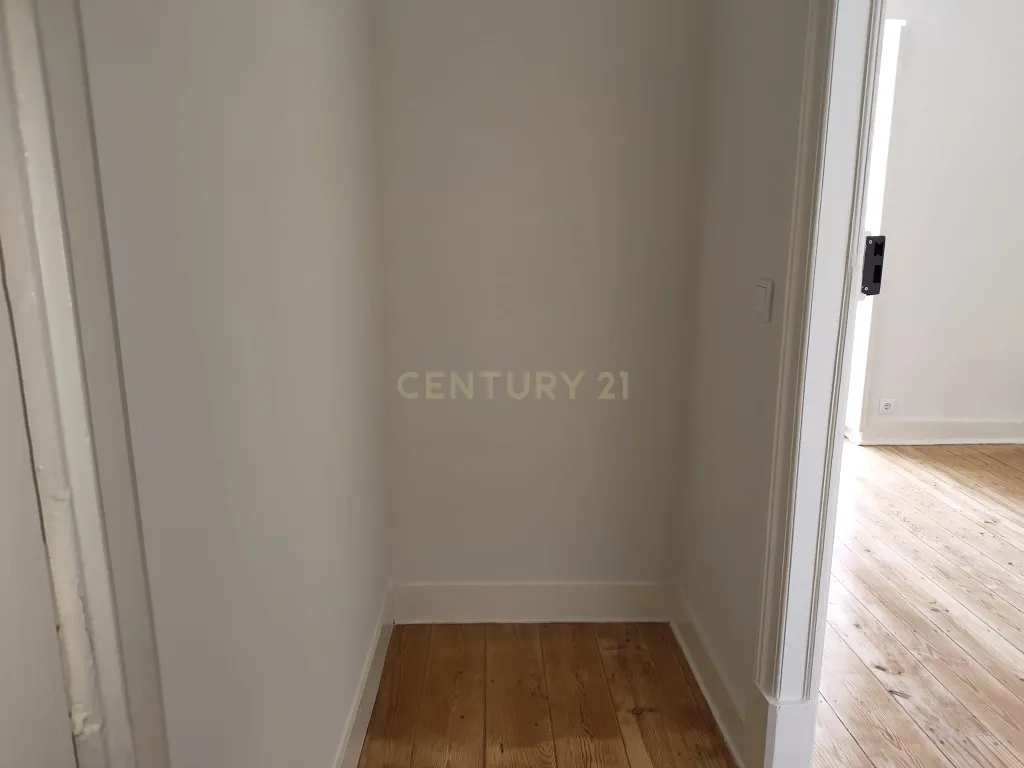 T2 renovado para arrendamento - Penha de França, Lisboa - Image 10
