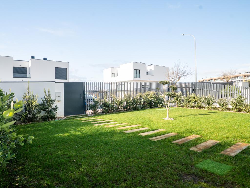 Moradia T4 – Empreendimento Sky City -  Serra de Carnaxide - Image 2