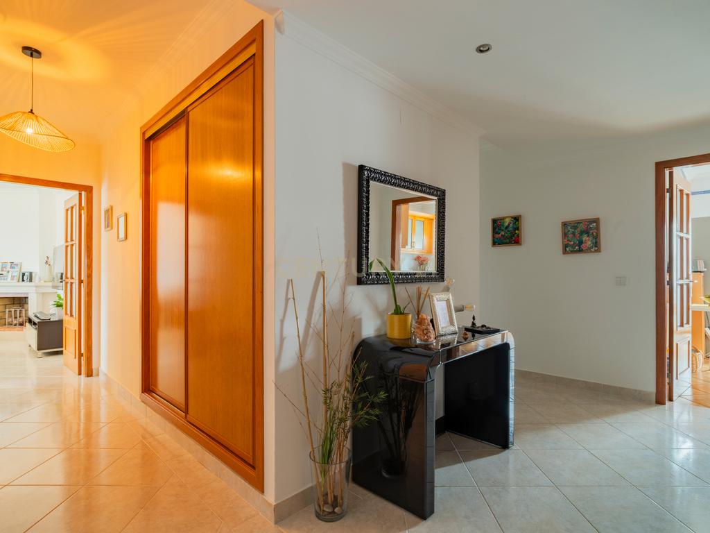 Espetacular Apartamento T3 em Leiria com Vista Panorâmica - Image 4