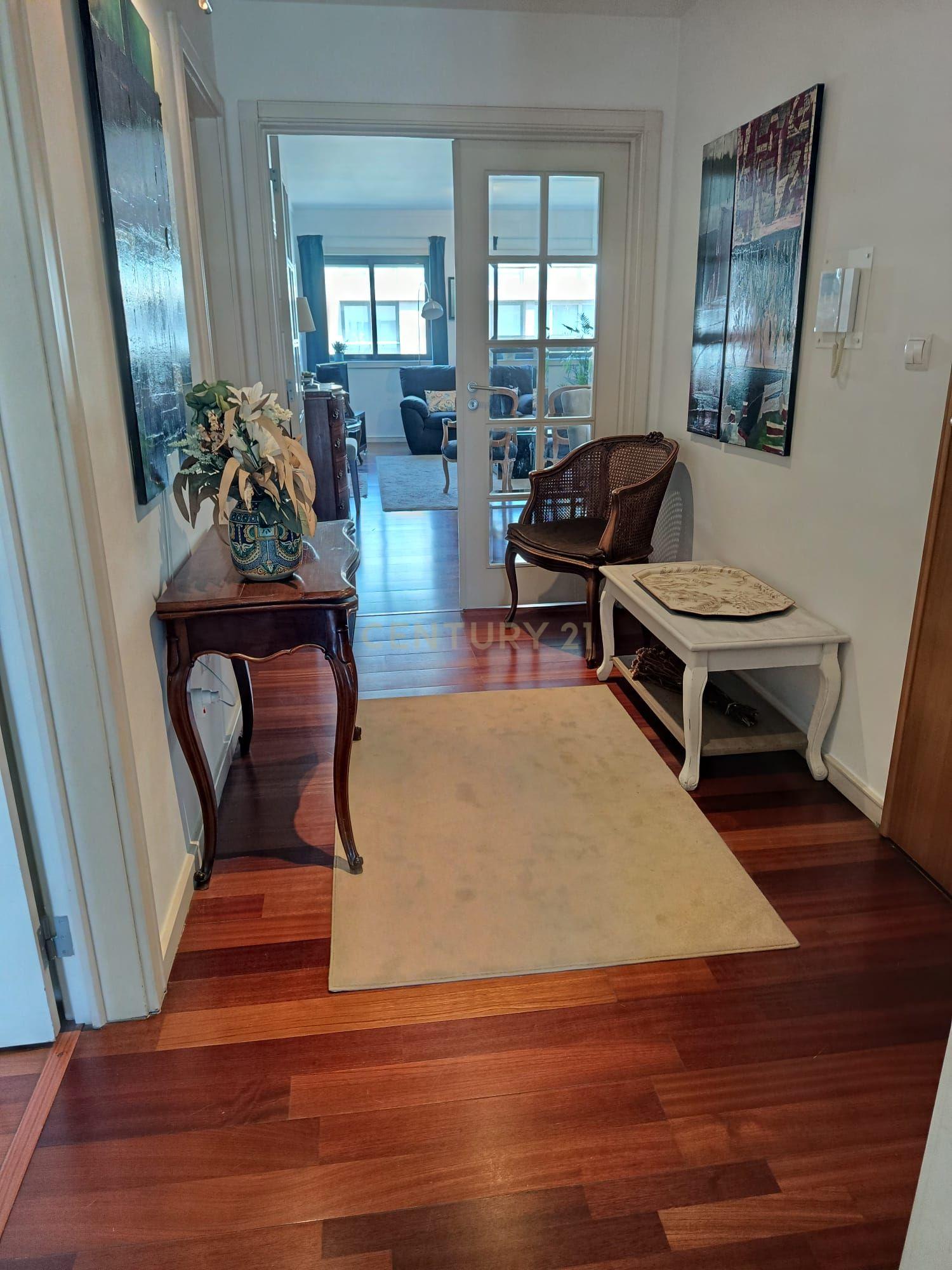 Fotografia 9 de Apartamento com duas suites; estacionamento e arrecadação nas Avenidas Novas