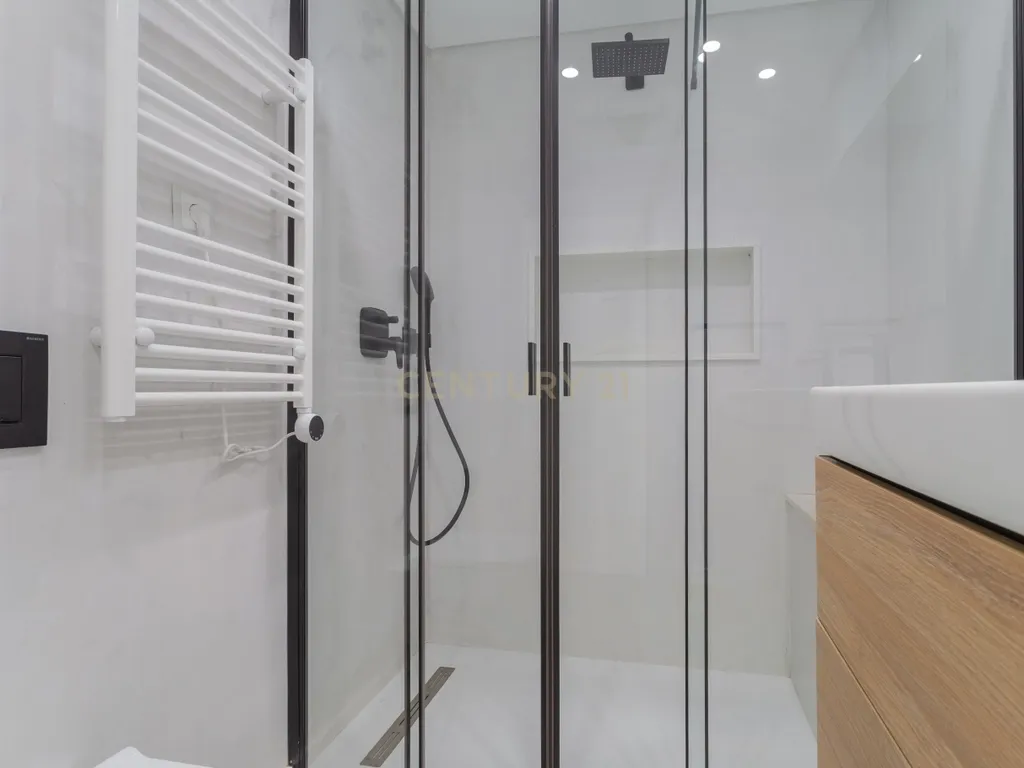 T2 Renovado na Buraca | Modernidade, Conforto e Excelente Localização - Image 10