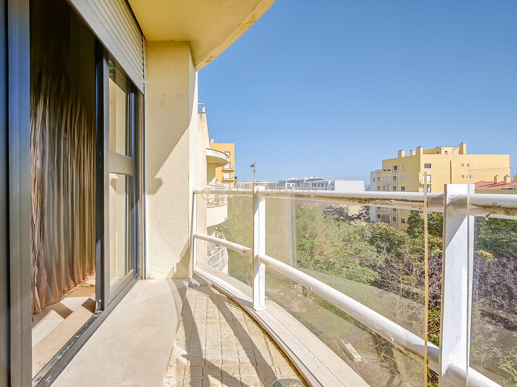 Apartamento T2 nos Olivais Sul - Image 2