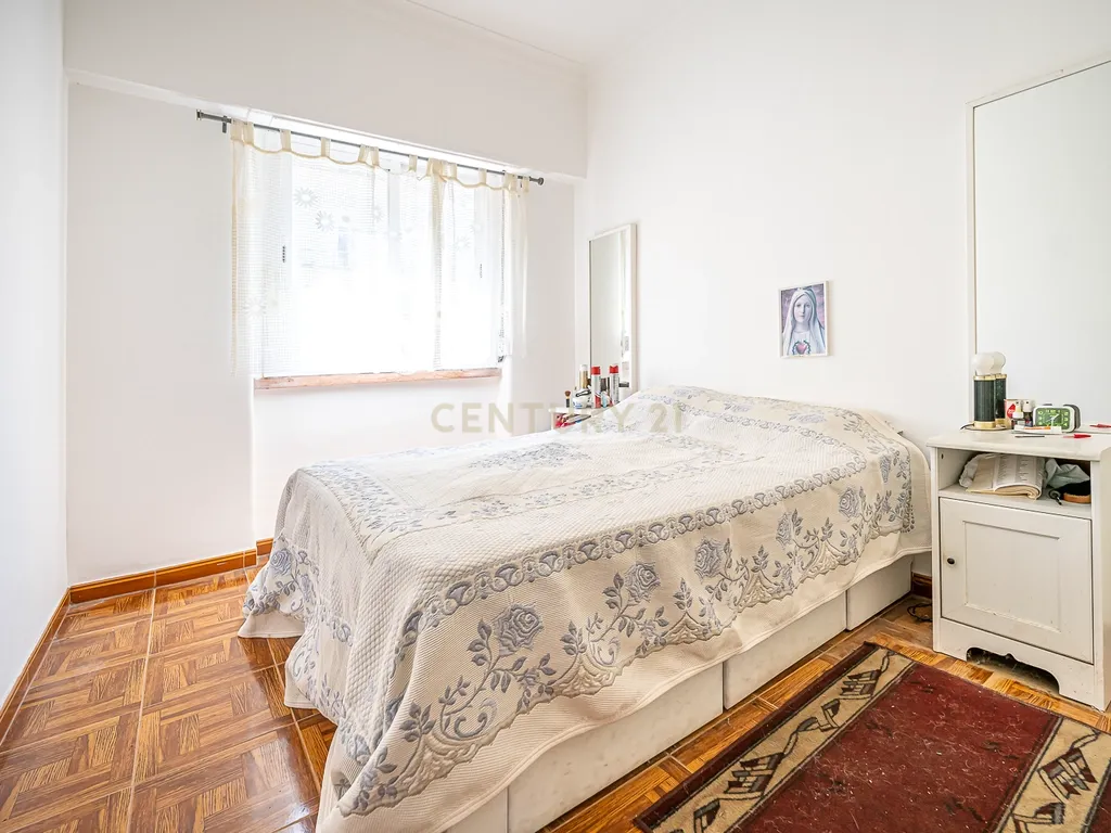 APARTAMENTO T1 EM CAMPO DE OURIQUE - Image 2