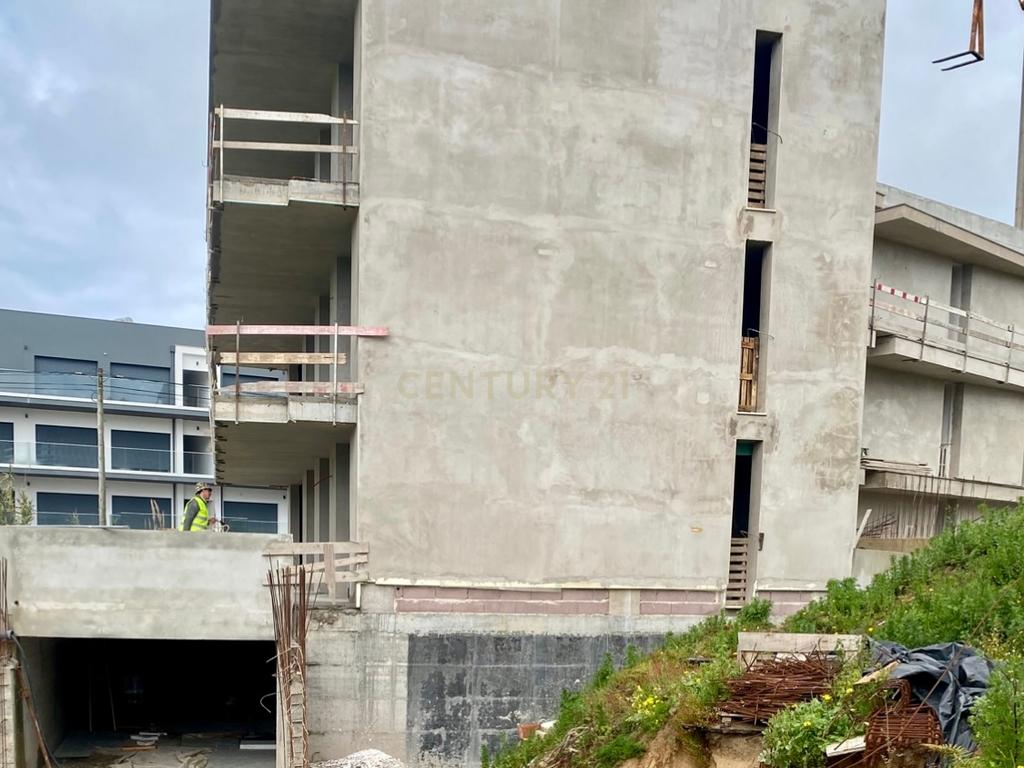 Apartamento T2 em, Nazaré com piscina num condomínio fechado em construção - Image 17