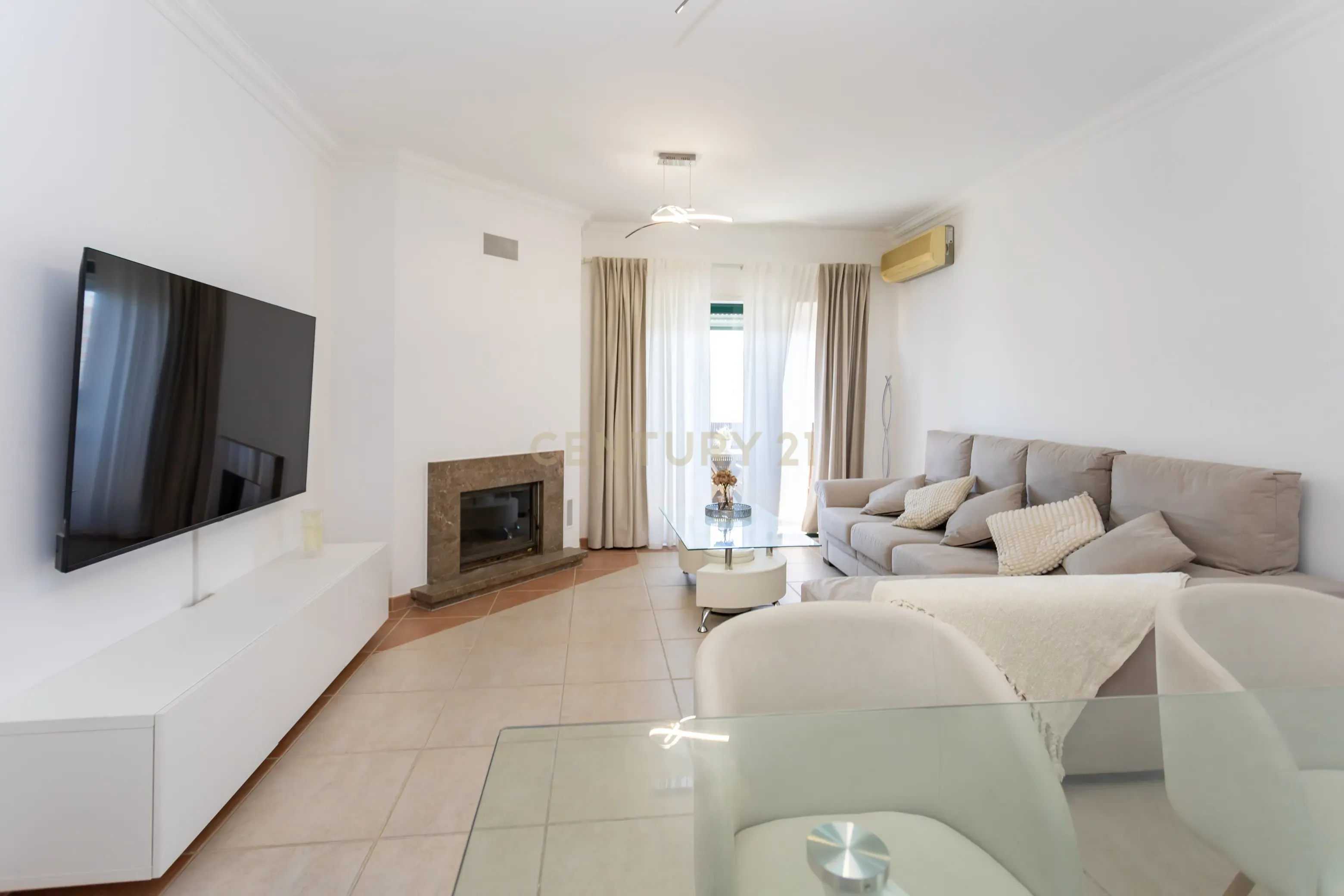 Fabuloso Apartamento T2 + garagem - Monte Belo Norte - Image 2