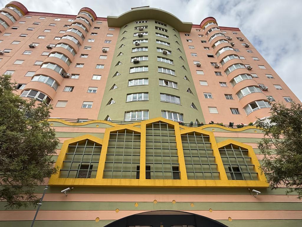 T1 Muito Bem Estimado nas Olaias – Assinatura do Arquiteto Tomás Taveira - Image 16