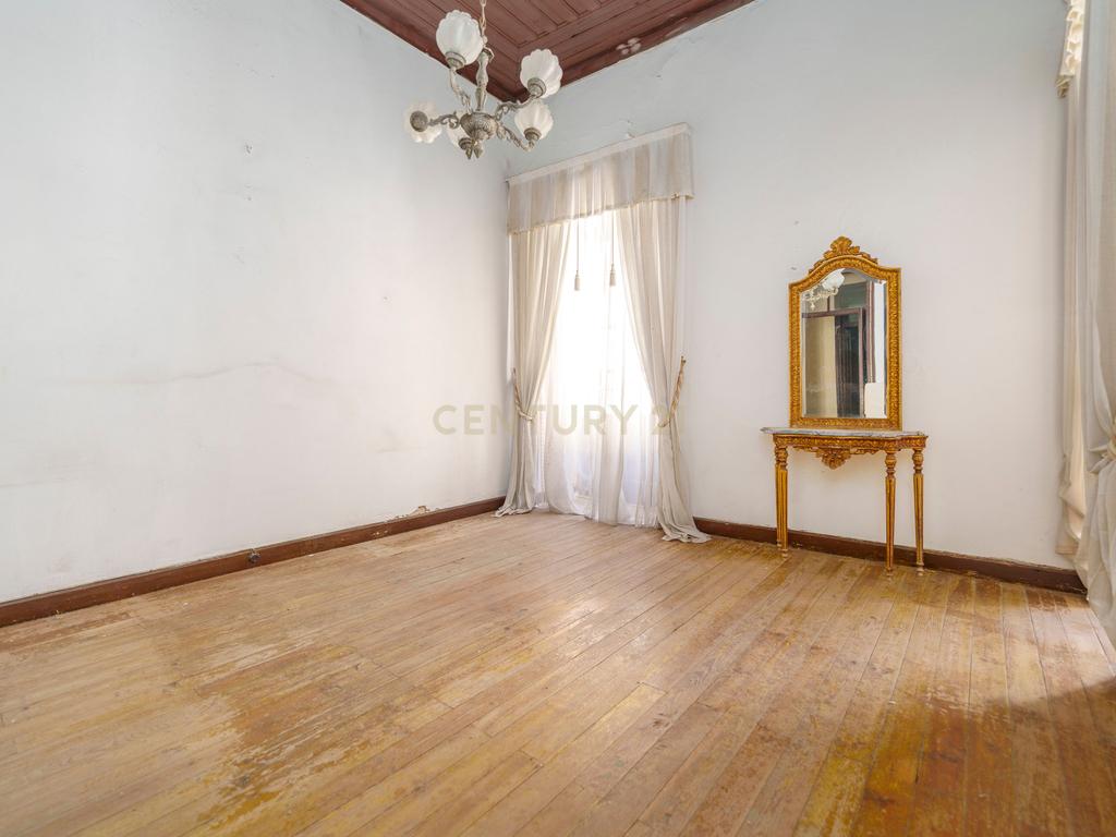 Andar de Moradia T7 | Baixa de Faro | Potencial para Hostel | Terraços - Image 12