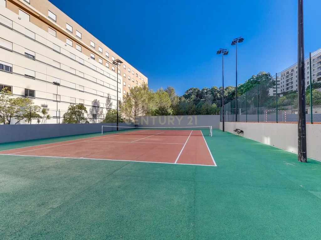 T2 com grande terraço no condominio Jardim das Laranjeiras em São Domingos de Benfica, Lisboa - Image 41