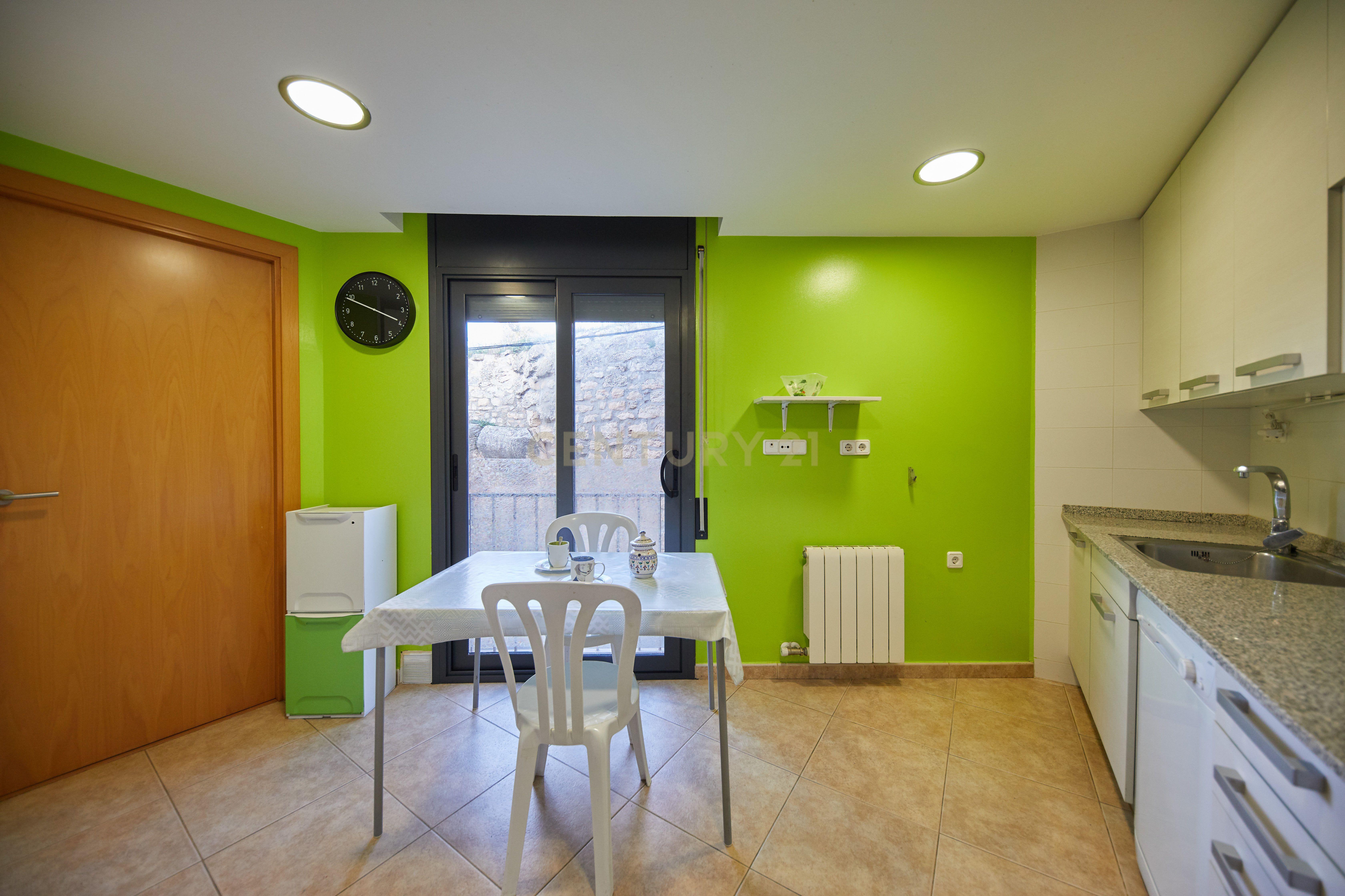 - Image 12