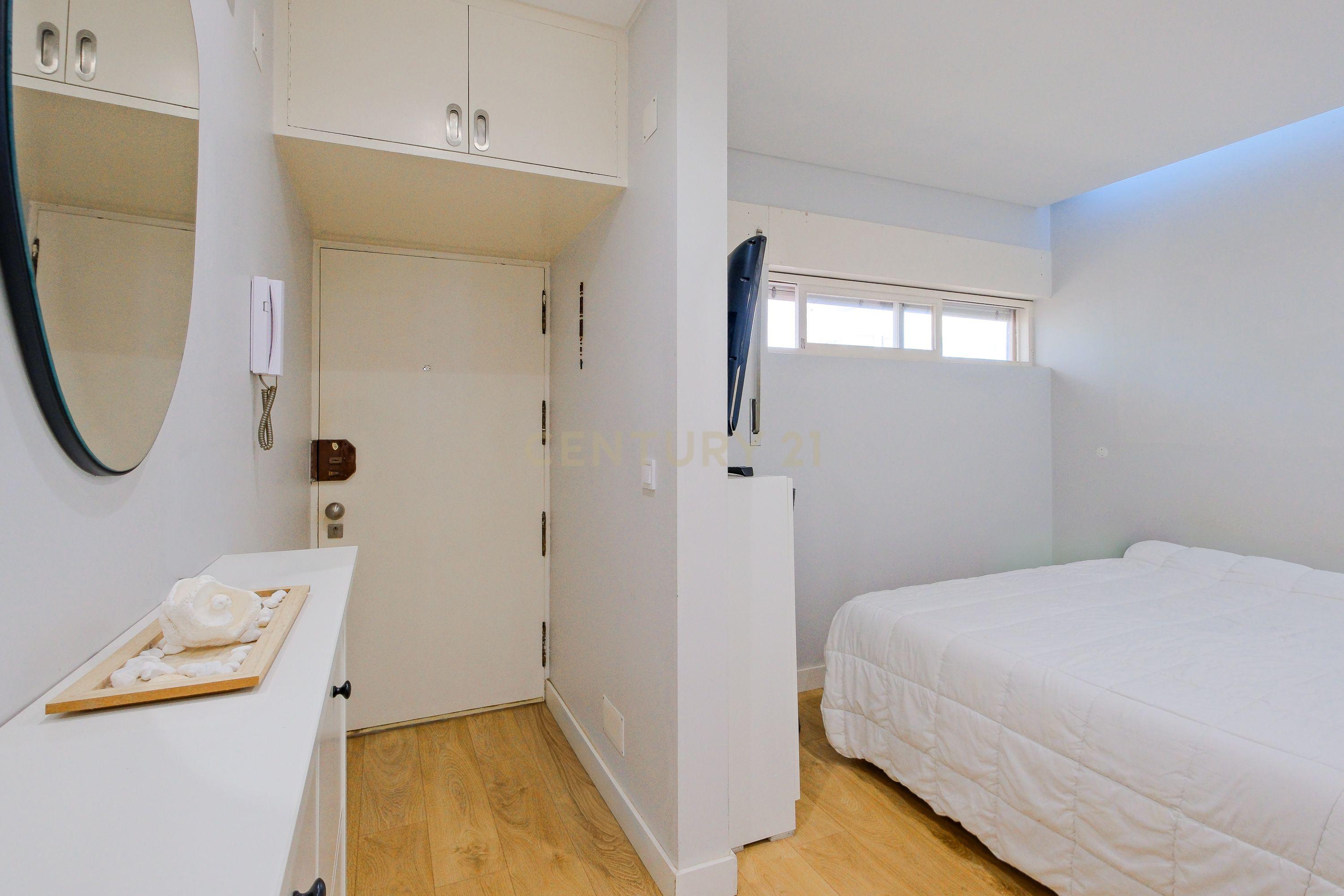 Fotografia 12 de Apartamento T1 remodelado, em Carcavelos a 2 minutos a pé da praia