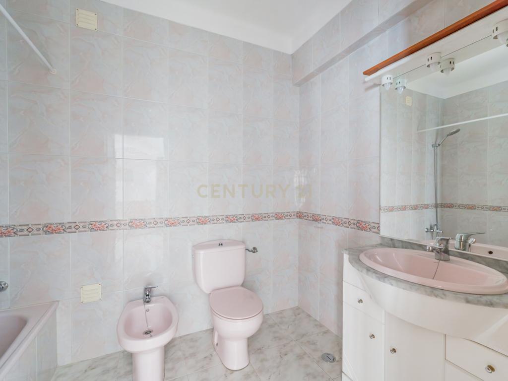 Apartamento T2 com suite e parqueamento - Samora Correia - Image 7