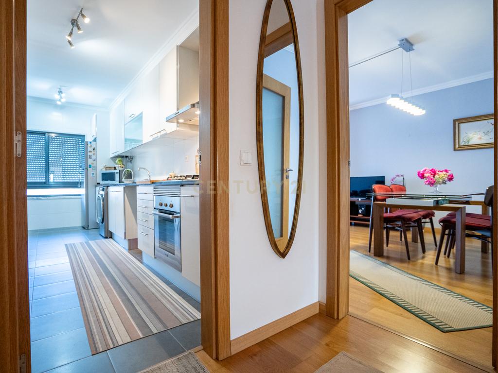 Apartamento T3 Porto Salvo - Image 4