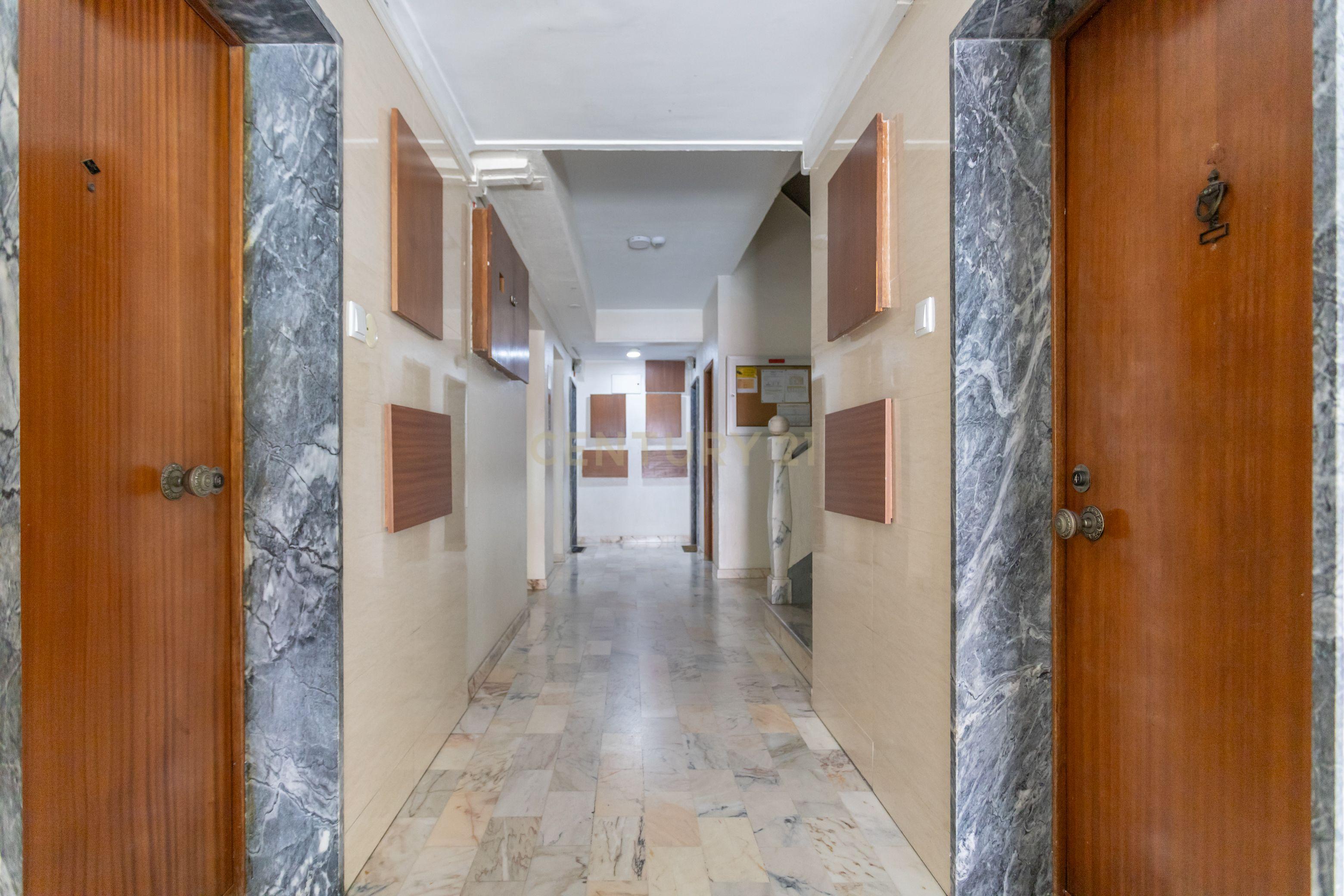 Fantástico T3 totalmente remodelado à venda em Corroios - Miratejo - Image 33