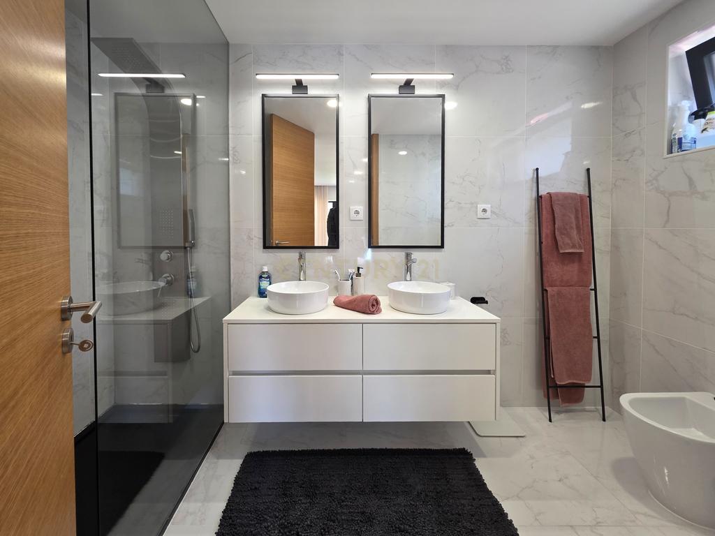 Moradia T3 Exclusiva em Condomínio Privado situada em Bitarães/Paredes do Ano 2022  - Image 24