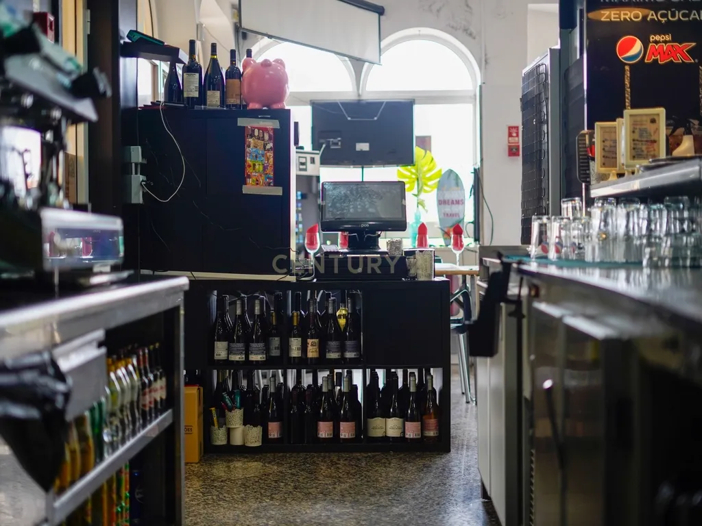 Restaurante pronto a funcionar na Aroeira – Oportunidade única de investimento! - Image 11