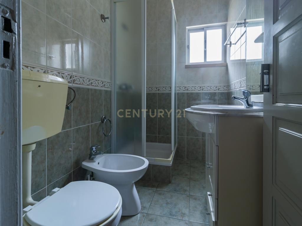 Moradia T3 com terreno + Moradia T2 - Image 21