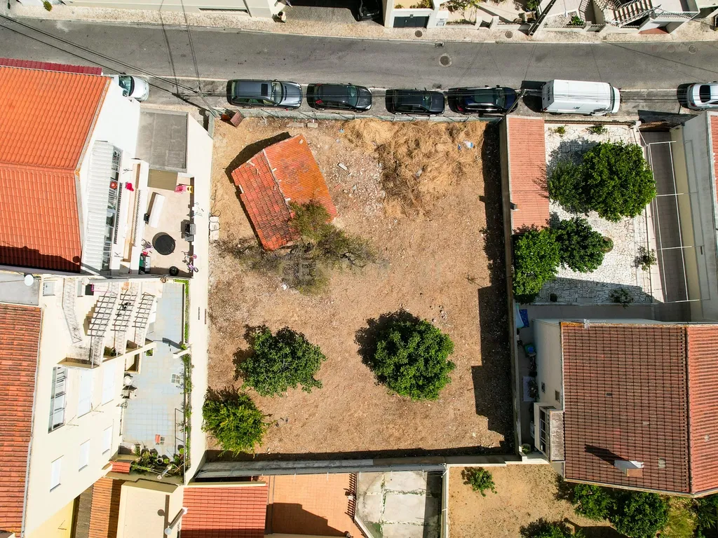 **ESPECTACULAR TERRENO EM LOURES** - Image 21