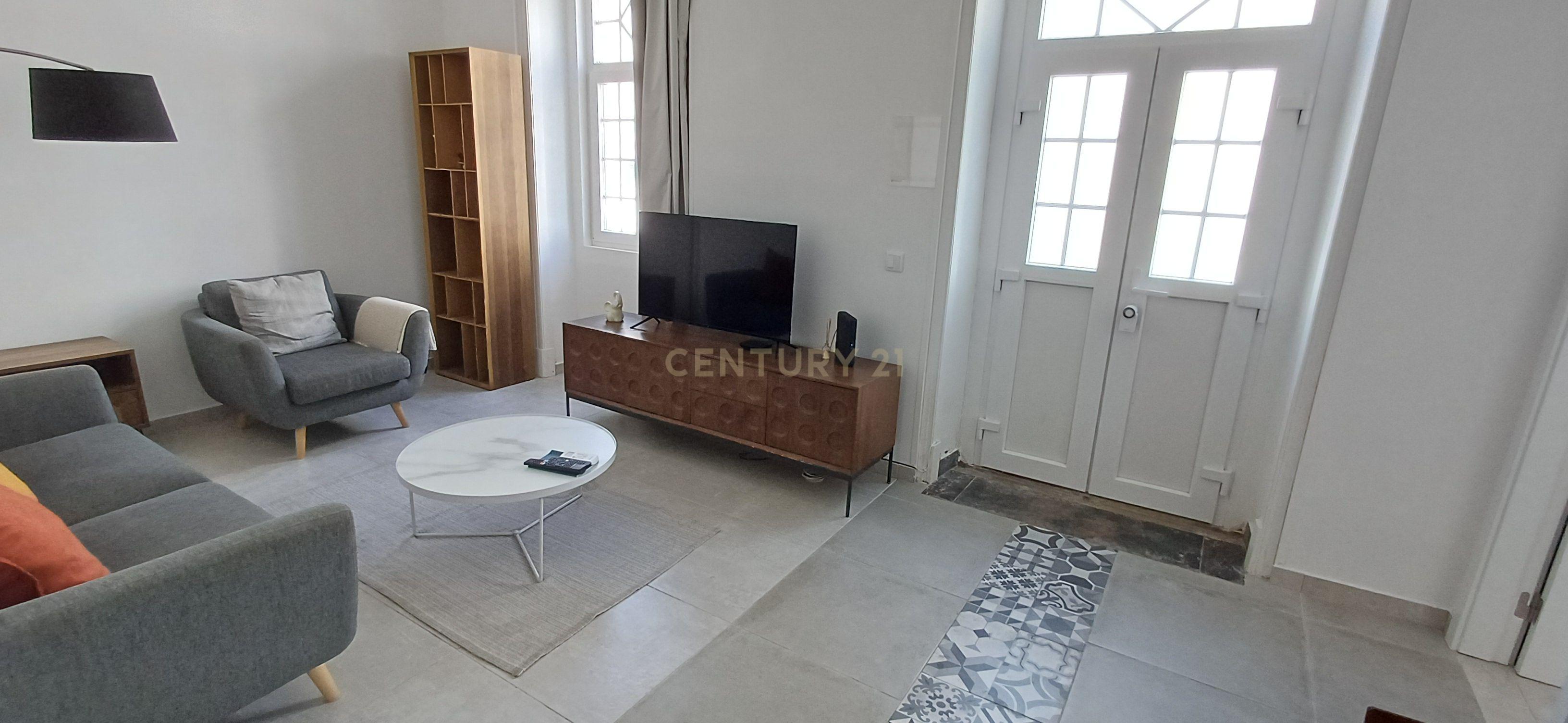 Fotografia 10 de Apartamento T3 * em Moradia de Charme no Coração de SINTRA * Arrendar