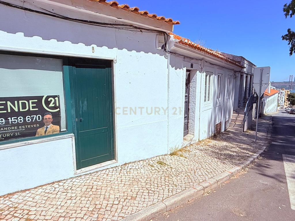 Moradia para Recuperação no Coração da Ajuda – Vista Rio  - Image 4
