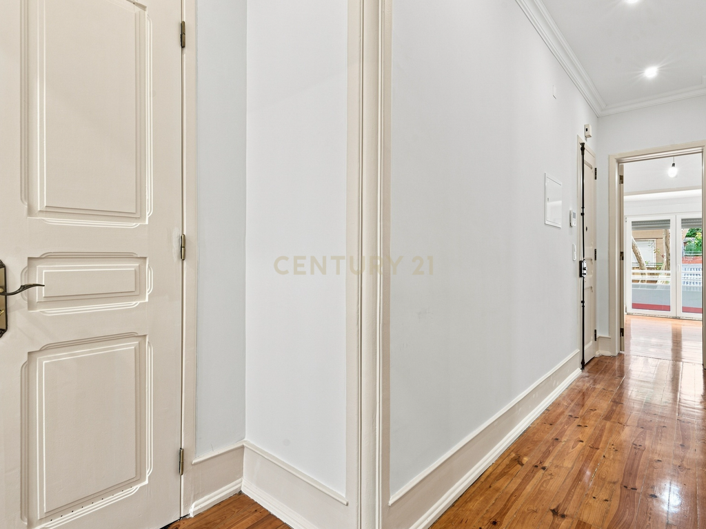 Exclusivo na Penha de França | T3 Totalmente Remodelado com Elevador, Cozinha Equipada e Logradouro Privativo de 41 m² - Image 22